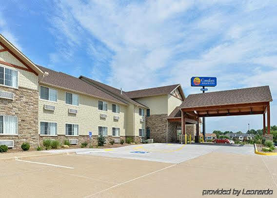 Hotel Comfort & Riverview Near Davenport And I-80 2*